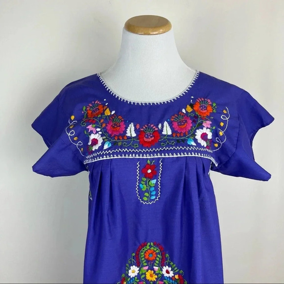 Vintage 70s Mexican Floral Embroidery Embroidered Boho Mini Dress - Picture 2 of 7